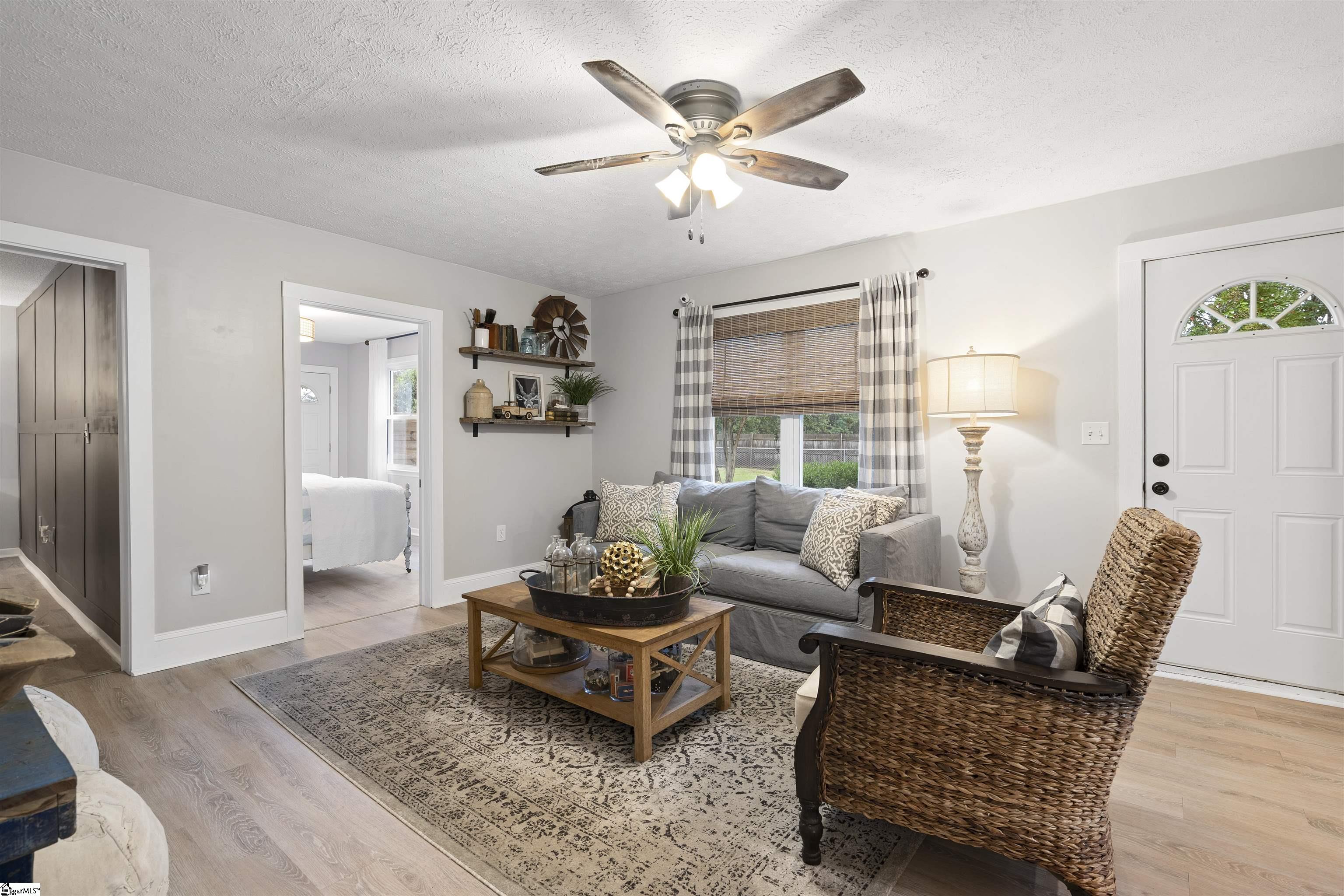 433 State Rd S-39-127 Liberty, SC 29657 - Photo 6 of 36