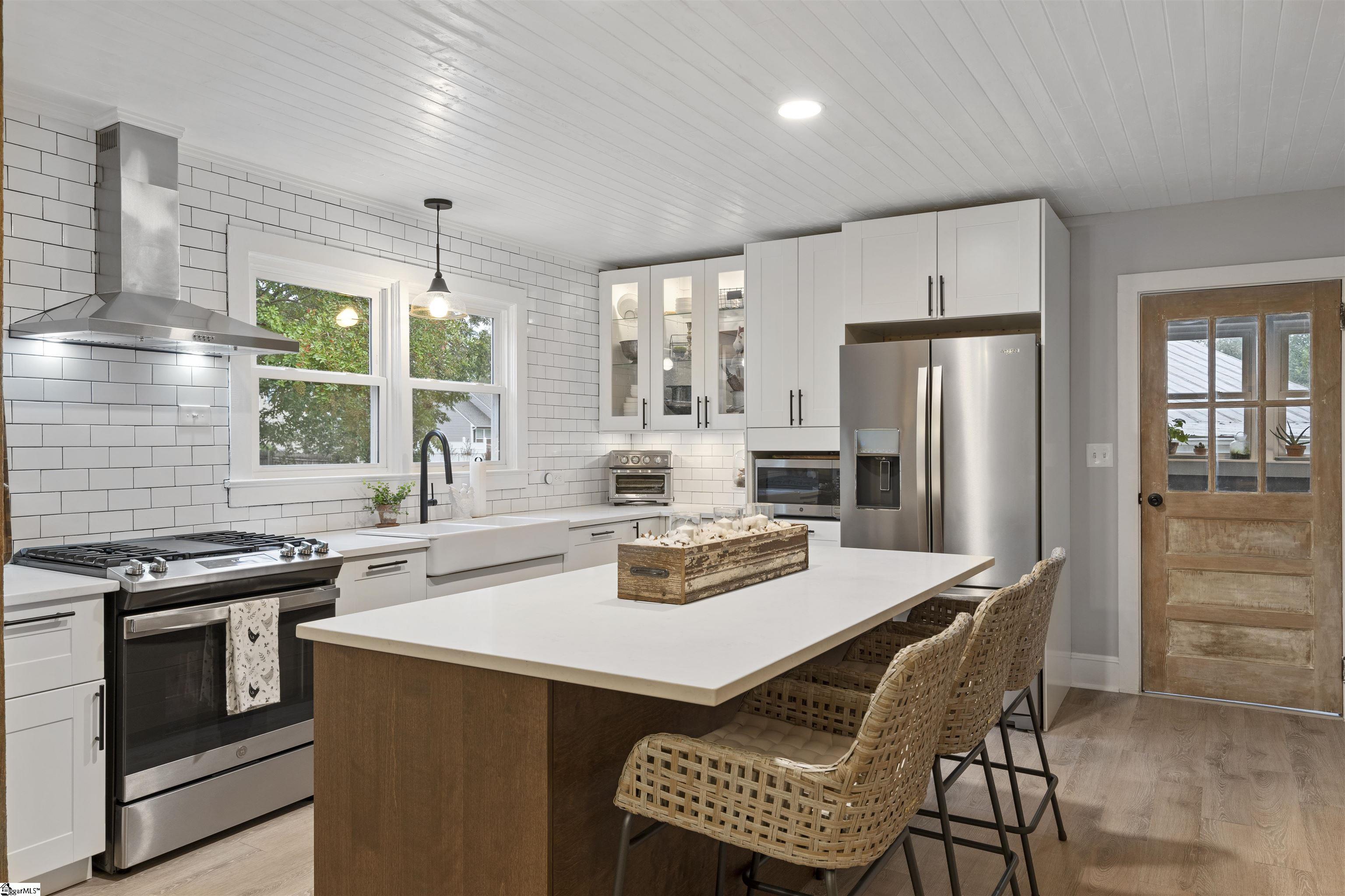 433 State Rd S-39-127 Liberty, SC 29657 - Photo 8 of 36