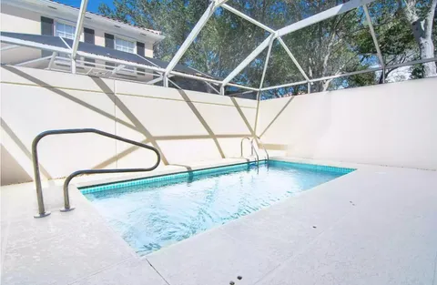 $550,000 | 3 Oakland Court, Tequesta, FL 33469