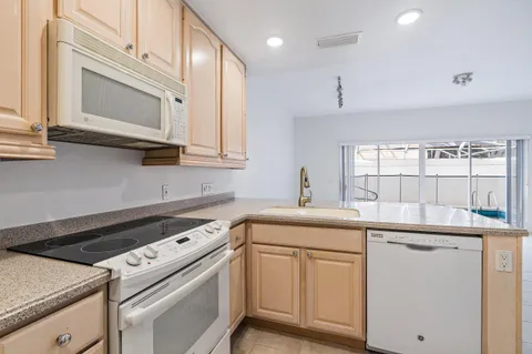 $550,000 | 3 Oakland Court, Tequesta, FL 33469