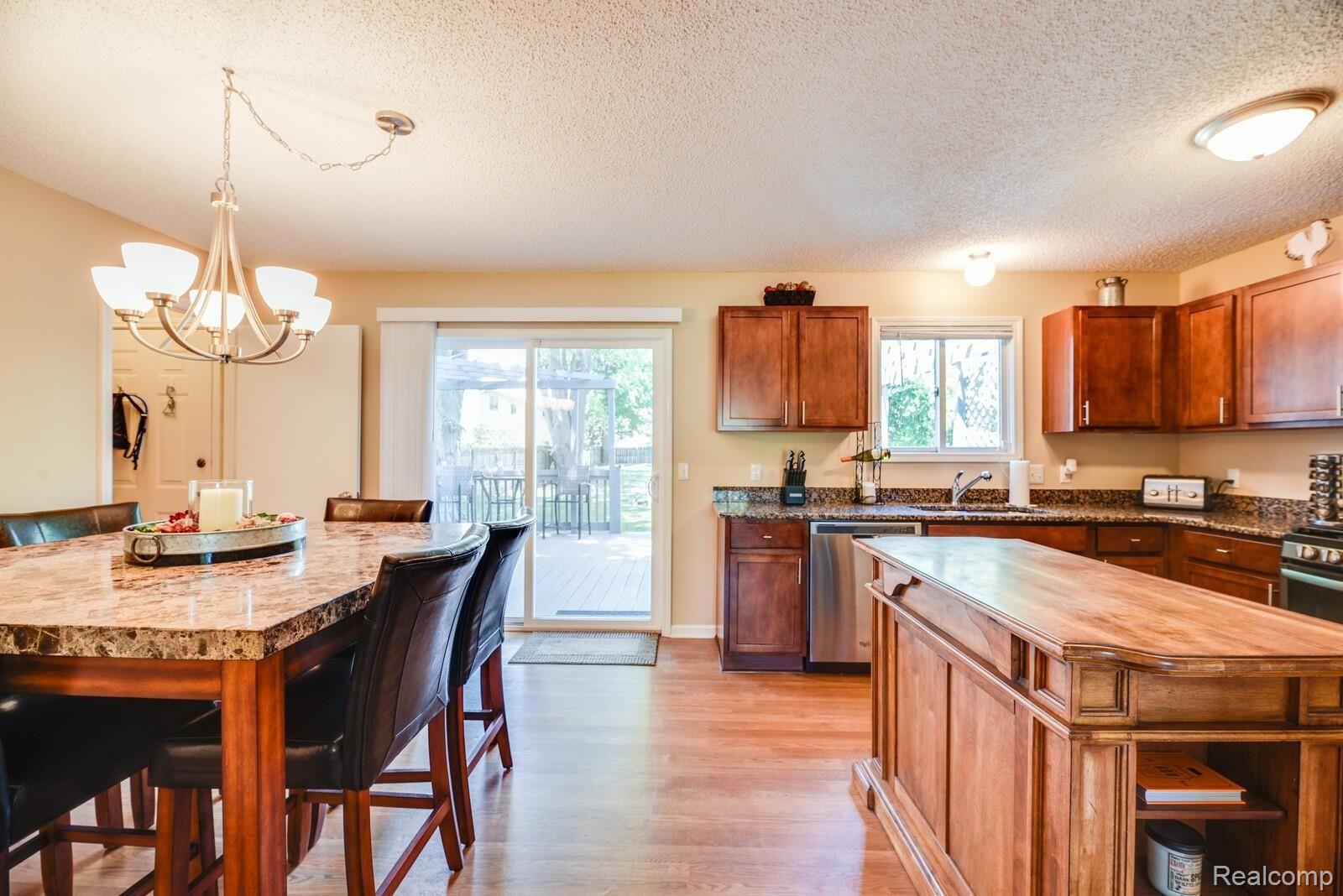 25775 South River Road Harrison Township, MI 48045 - Photo 7 of 29 07__DSC7552_mls.jpg