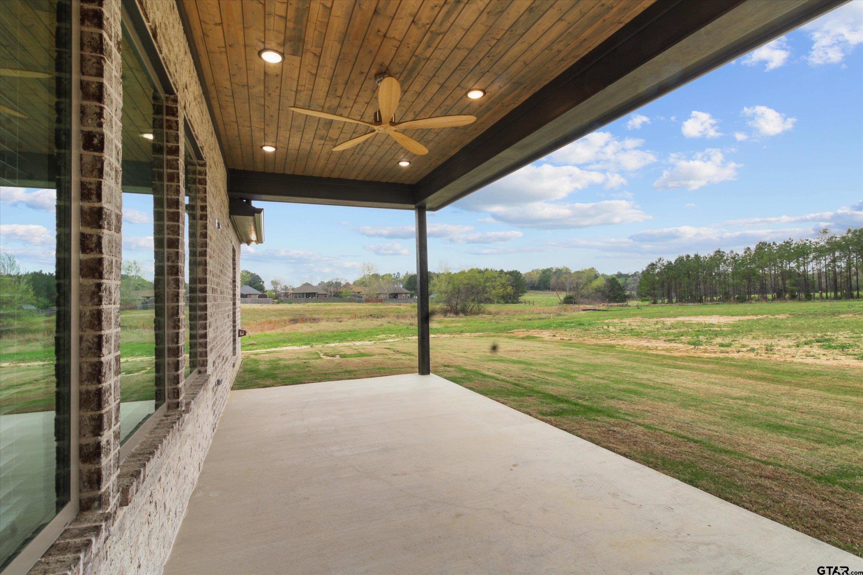 11236 Bryce Circle Flint, TX 75762 - Photo 39 of 44 a view of a balcony with ocean view