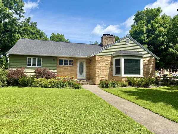 $254,900 | 31 East Lake Avenue, Minnesota Lake, MN 56068