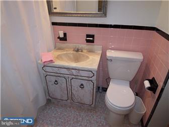 3327 Fairdale Road Philadelphia, PA 19154 - Photo 6 of 12 Bathroom