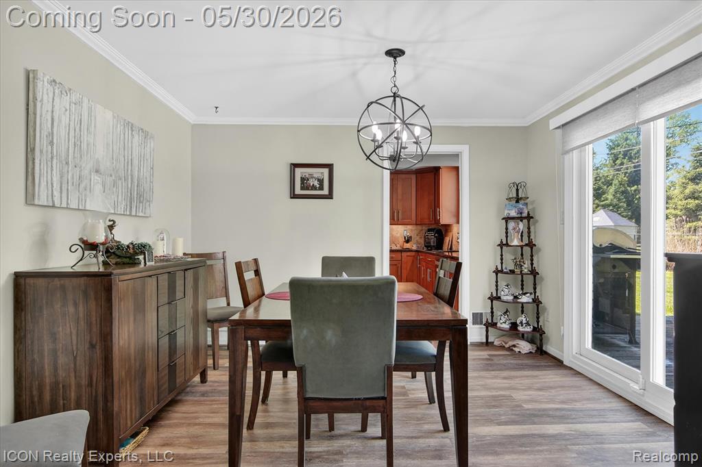 1869 Middle Trail Road Walled Lake, MI 48390 - Photo 17 of 46