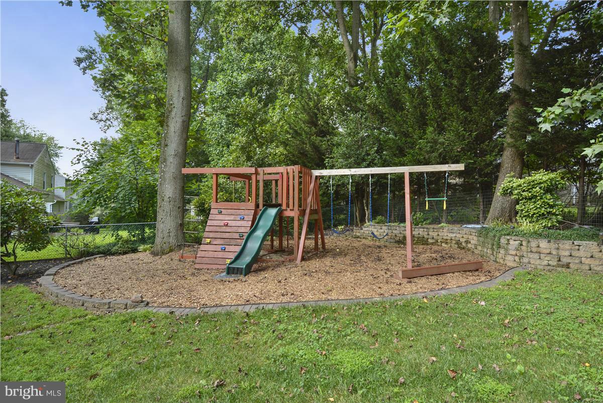 15608 Good Hope Road Silver Spring, MD 20905 - Photo 29 of 30 Exterior (Rear)