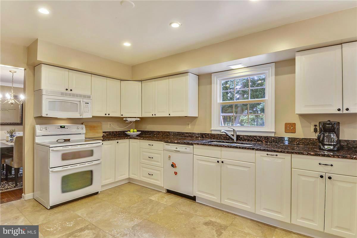 15608 Good Hope Road Silver Spring, MD 20905 - Photo 5 of 30 Kitchen