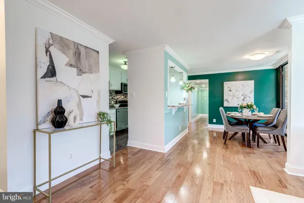 $319,999 | 517 North Armistead Street, Unit 303, Alexandria, VA 22312