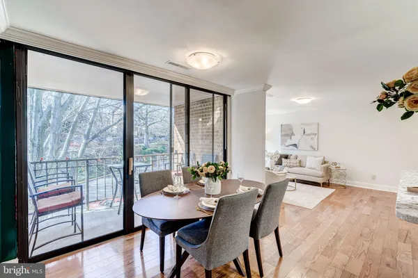 $319,999 | 517 North Armistead Street, Unit 303, Alexandria, VA 22312