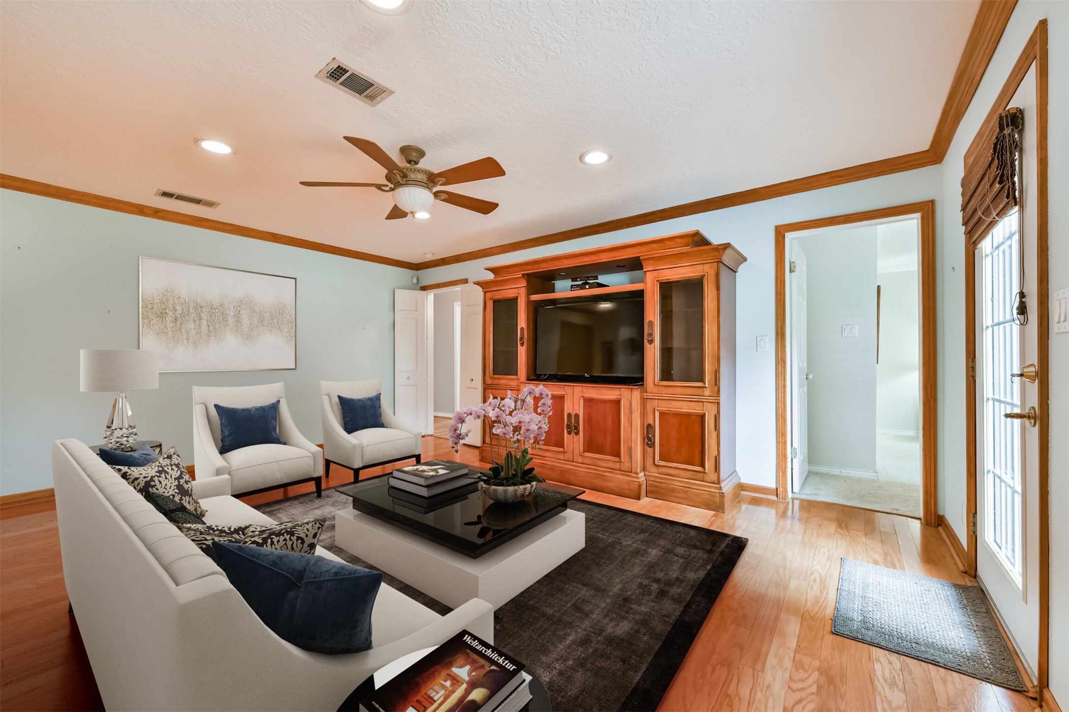 2511 Watts Street Houston, TX 77030 - Photo 15 of 34 Virtually staged den