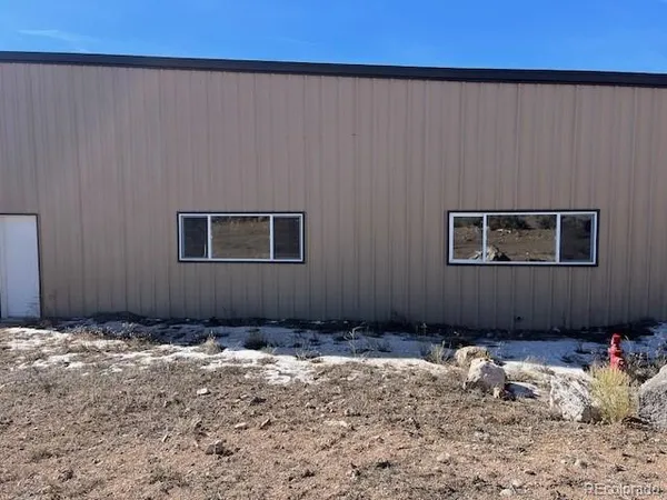 a view of empty room with garage