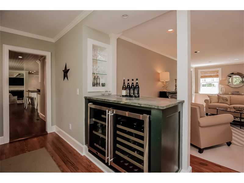 20 Beach Drive Darien, CT 06820 - Photo 6 of 25 a kitchen view with a sink and livingroom