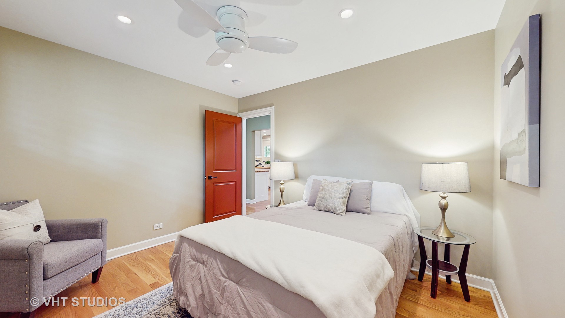 1321 Sheridan Road Wilmette, IL 60091 - Photo 24 of 36 a bedroom with a bed and a couch