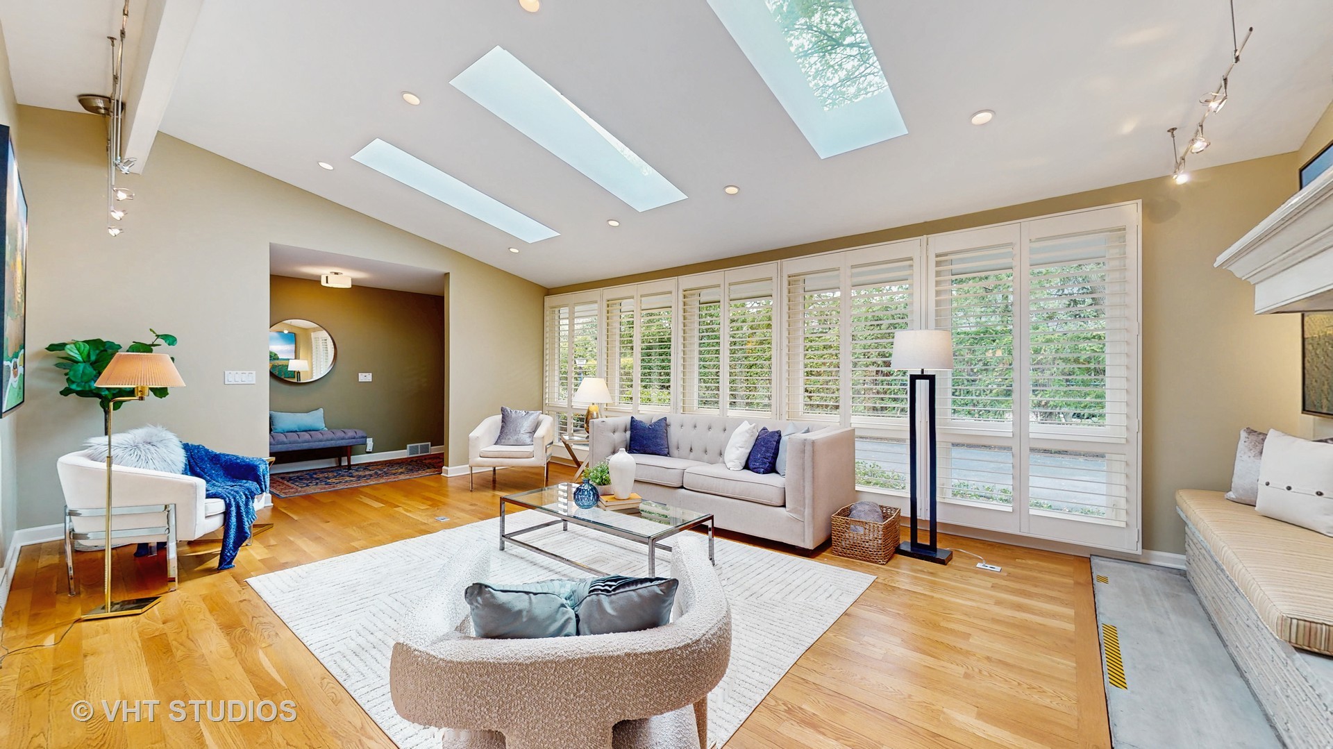 1321 Sheridan Road Wilmette, IL 60091 - Photo 6 of 36 a living room with furniture and a large window