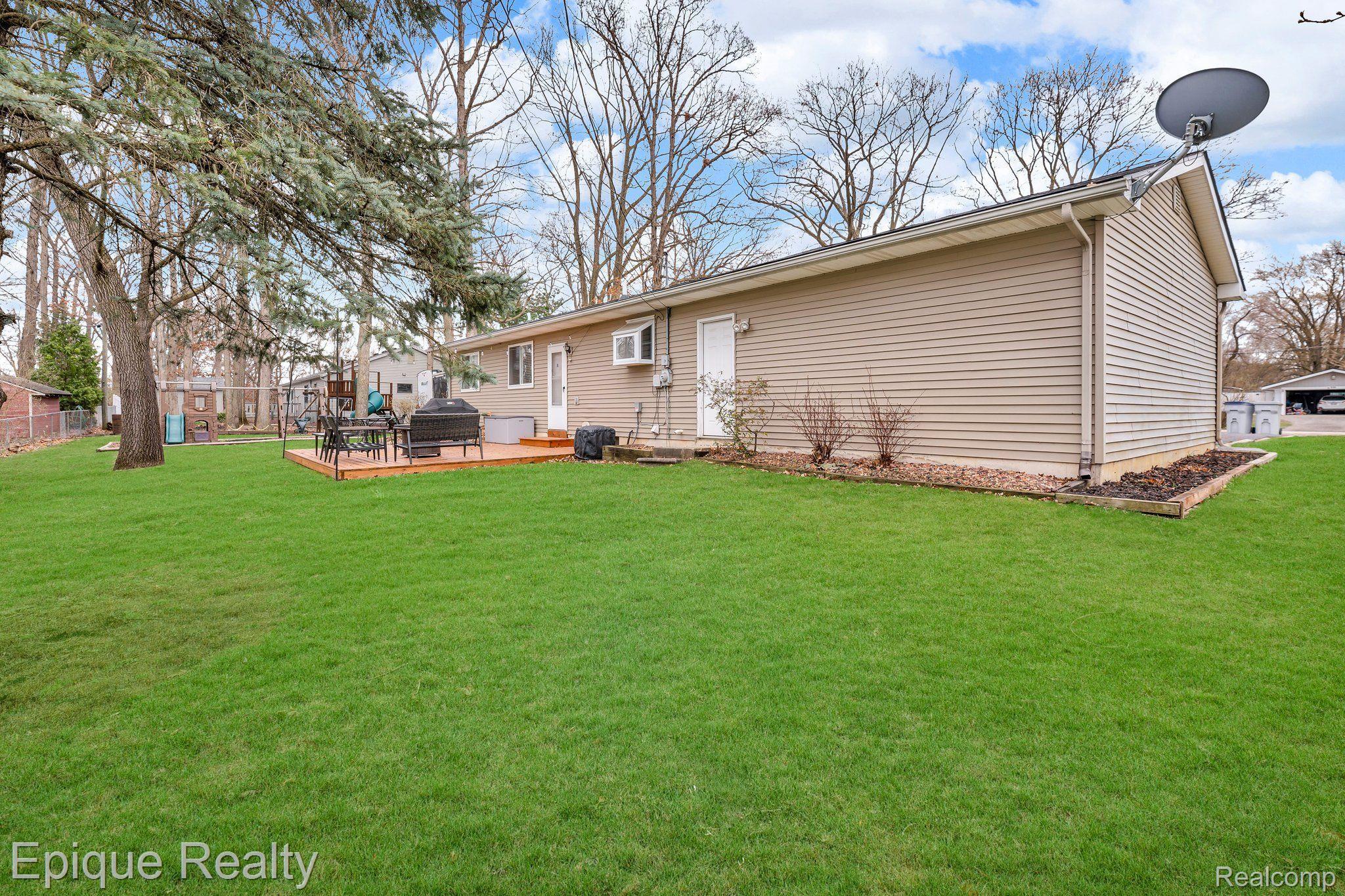 335 Delaware Road Whitmore Lake, MI 48189 - Photo 28 of 31 Gallery Image 28