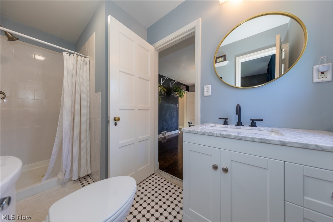 4054 Conover Road University Heights, OH 44118 - Photo 22 of 35 2nd Floor Full Bathroom