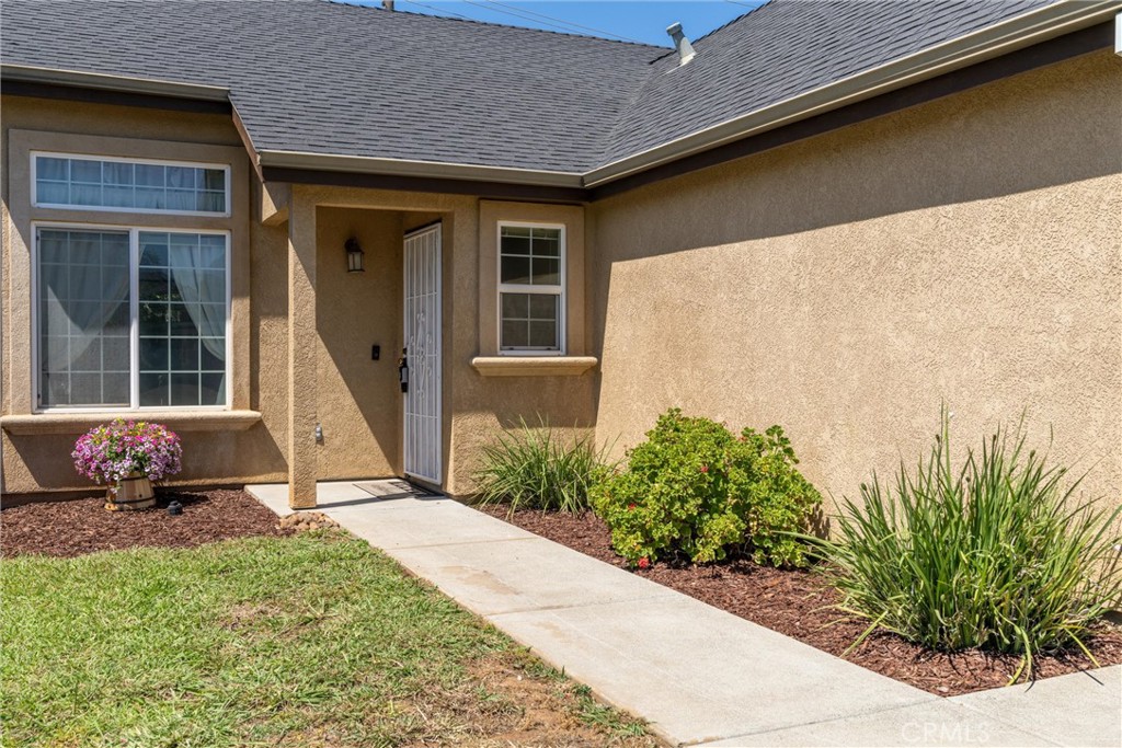 1378 Lucy Way Chico, CA 95973 - Photo 4 of 28