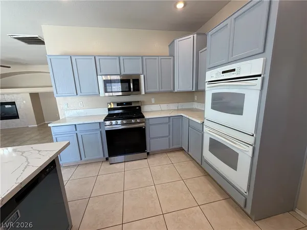 $2,995 | 4429 Rockaway Beach Street, Las Vegas, NV 89129