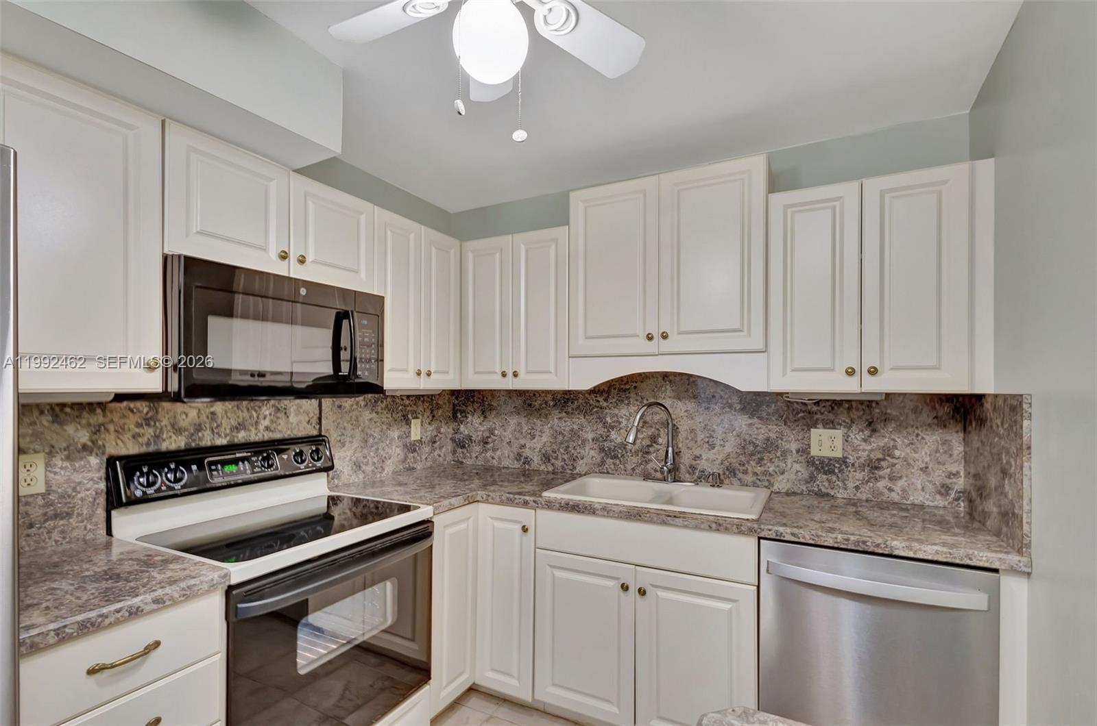 336 Golfview Road, Unit 311 North Palm Beach, FL 33408 - Photo 19 of 62