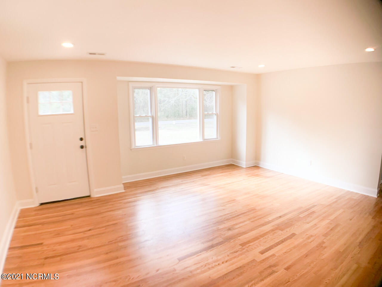 1778 Old Mill Road Wallace, NC 28466 - Photo 11 of 12 Large and comfortable living room with wonderful picture window