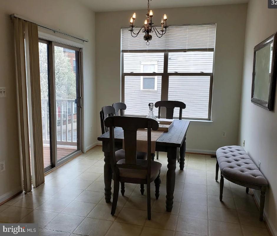 10 South Exeter Street Baltimore, MD 21202 - Photo 6 of 8 Bright dining area with natural light.