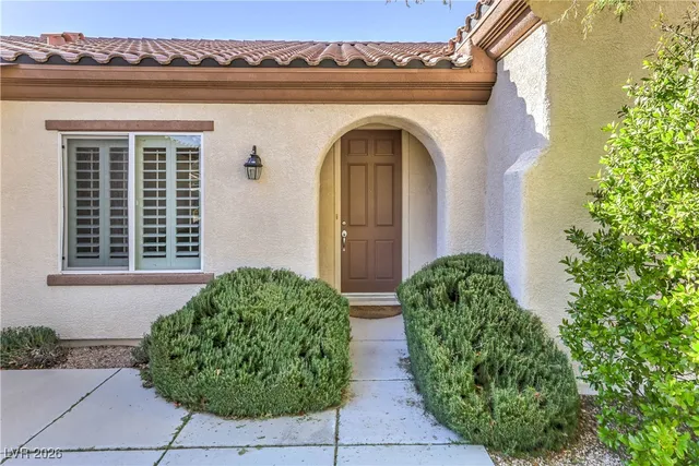 $2,400 | 2219 Bannerwood Street, Henderson, NV 89044