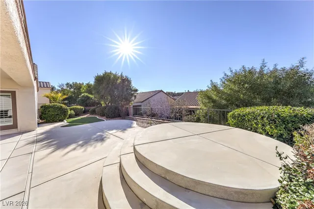 $2,400 | 2219 Bannerwood Street, Henderson, NV 89044