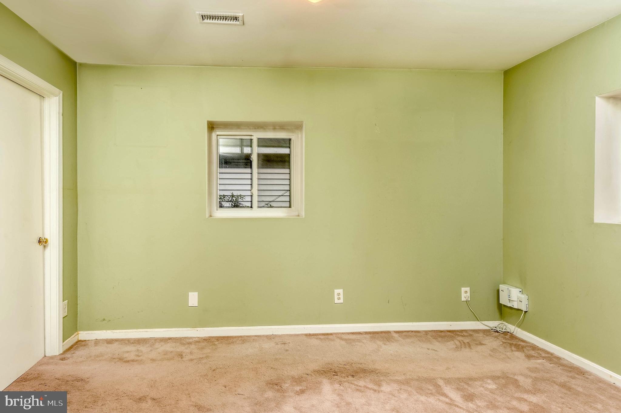 7809 Lake Drive Manassas, VA 20111 - Photo 32 of 44 a view of a big room with a large window
