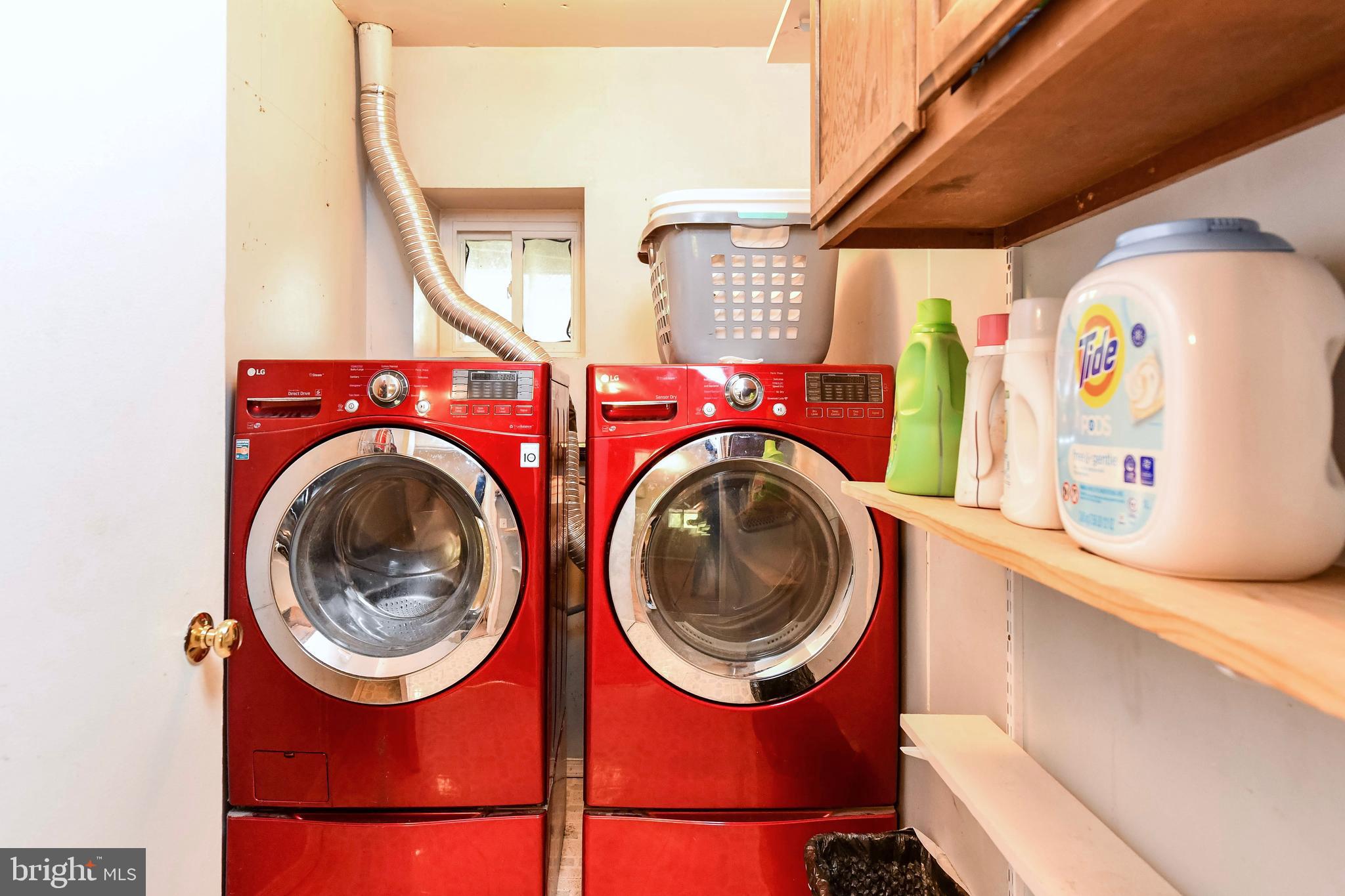 7809 Lake Drive Manassas, VA 20111 - Photo 33 of 44 a utility room with dryer and washer