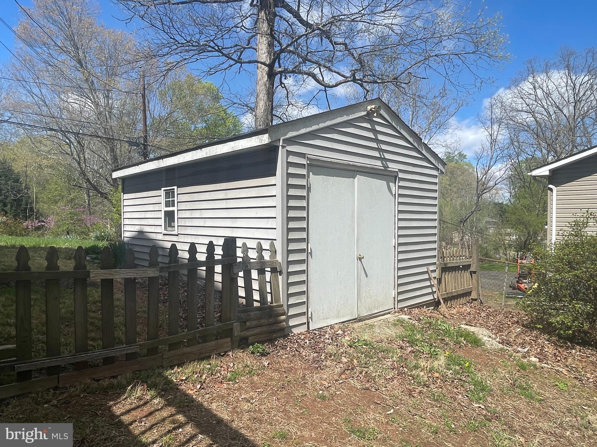 7809 Lake Drive Manassas, VA 20111 - Photo 35 of 44 a view of backyard of house
