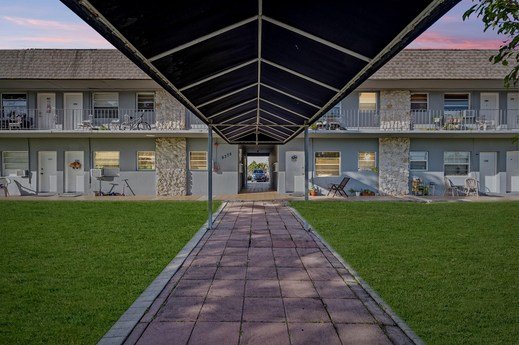 9375 Southwest 40th Terrace, Unit 107 Miami, FL 33165 - Photo 2 of 18 Photo 2