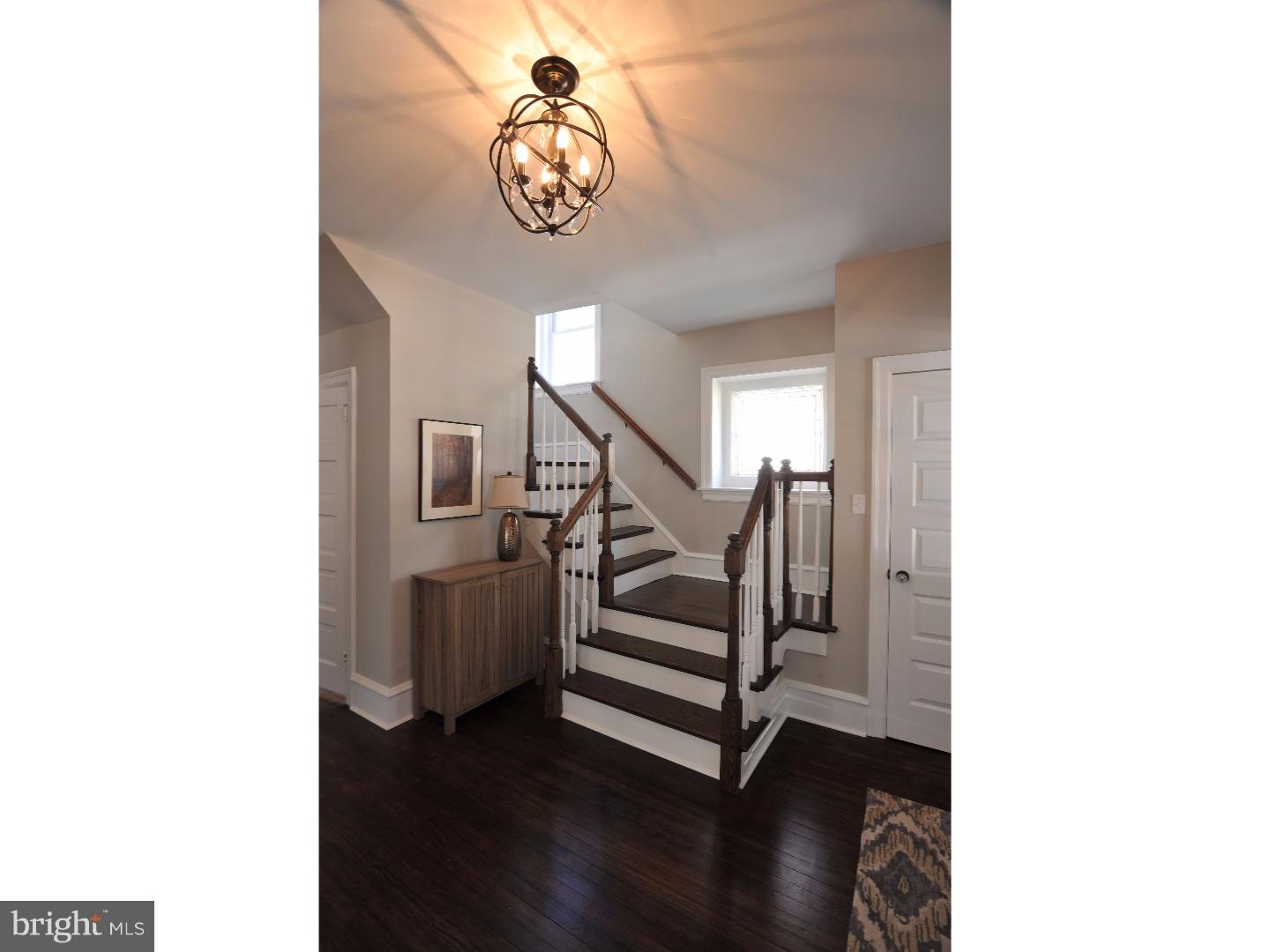 302 Davis Road Havertown, PA 19083 - Photo 3 of 25 Foyer