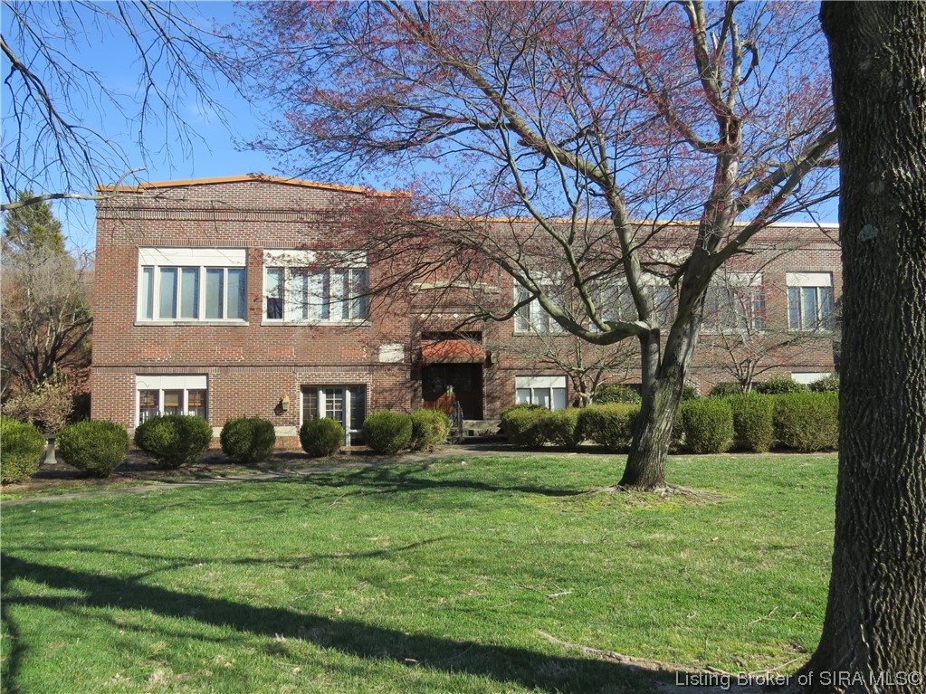 2900 Middle Road, Unit 28 Jeffersonville, IN 47130 - Photo 1 of 25 Gallery Image 1