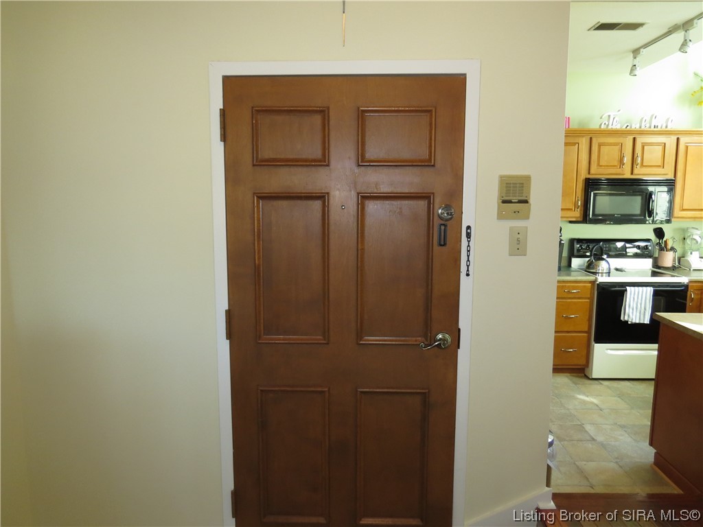 2900 Middle Road, Unit 28 Jeffersonville, IN 47130 - Photo 24 of 25 Gallery Image 24