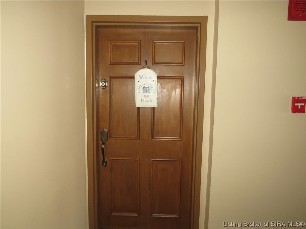 2900 Middle Road, Unit 28 Jeffersonville, IN 47130 - Photo 3 of 25 Gallery Image 3