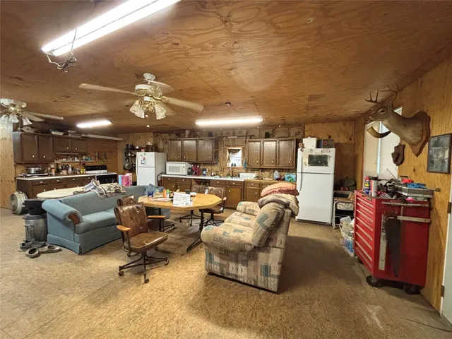 $595,000 | 235 Private Road 6912, Colmesneil, TX 75938