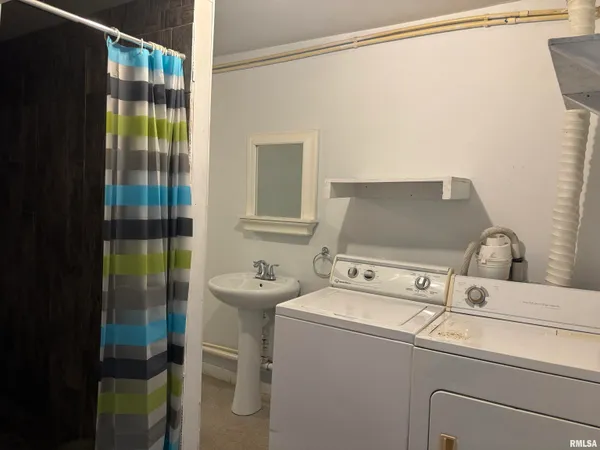 $45,000 | 111 East South Street, Ipava, IL 61441