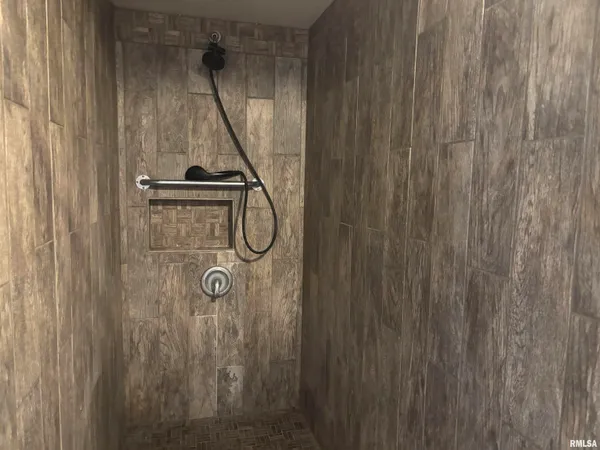 $45,000 | 111 East South Street, Ipava, IL 61441