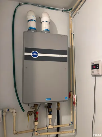 $52,000 | 111 East South Street, Ipava, IL 61441