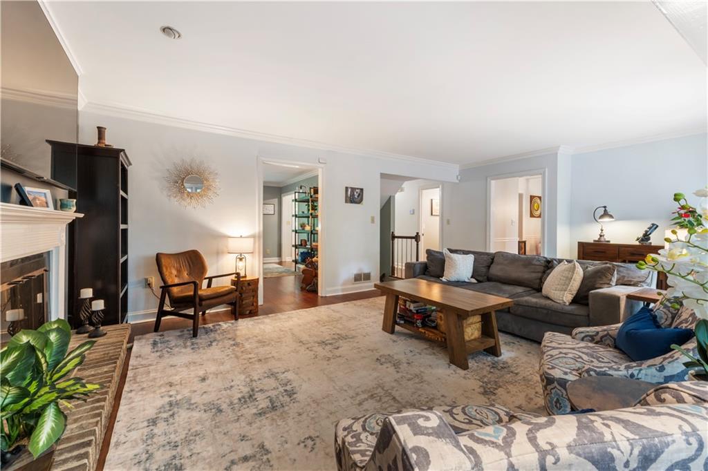 2220 Defoors Ferry Road Northwest Atlanta, GA 30318 - Photo 6 of 23