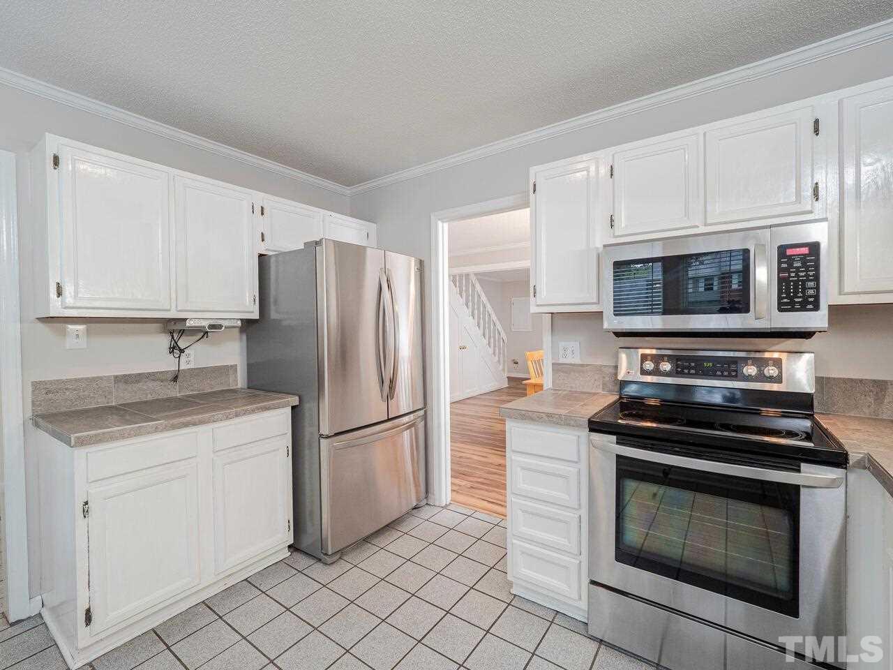 5403 Pine Top Circle Raleigh, NC 27612 - Photo 5 of 26 Gallery Image 5