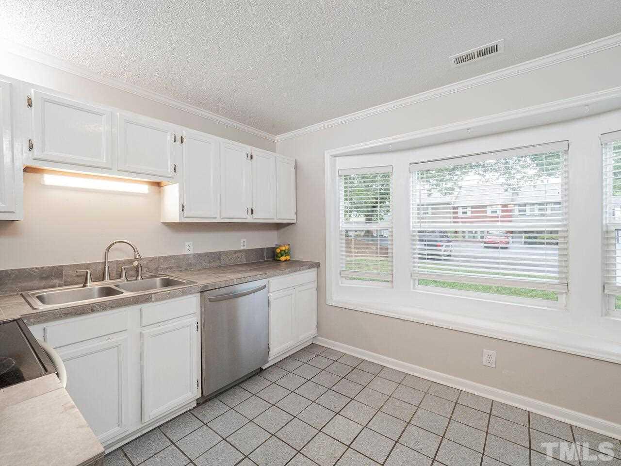 5403 Pine Top Circle Raleigh, NC 27612 - Photo 6 of 26 Gallery Image 6