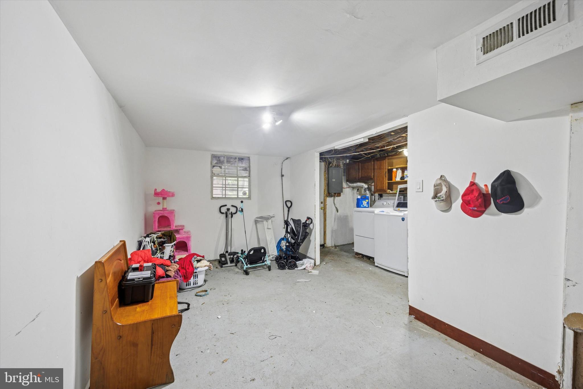 1946 Carter Road Folcroft, PA 19032 - Photo 18 of 26 a view of a room with toys