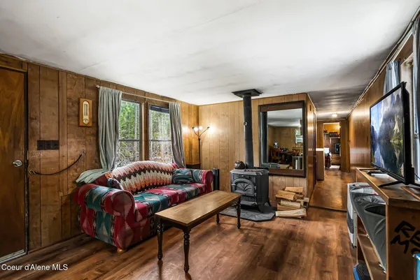 $379,900 | 582 Mountain View Road, Clark Fork, ID 83811