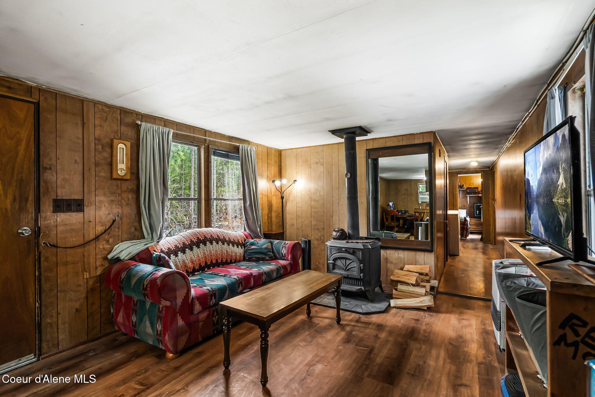 582 Mountain View Road Clark Fork, ID 83811 - Photo 2 of 30 Family Room