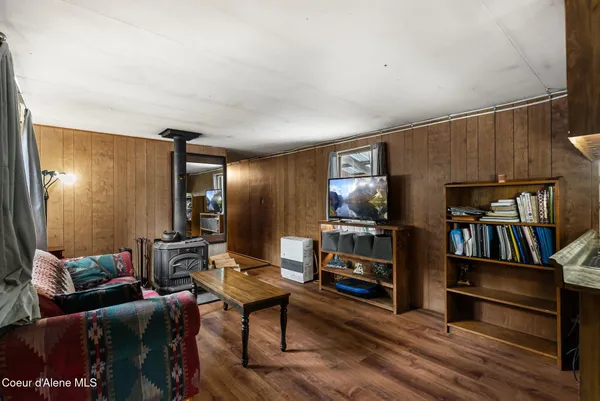 $379,900 | 582 Mountain View Road, Clark Fork, ID 83811