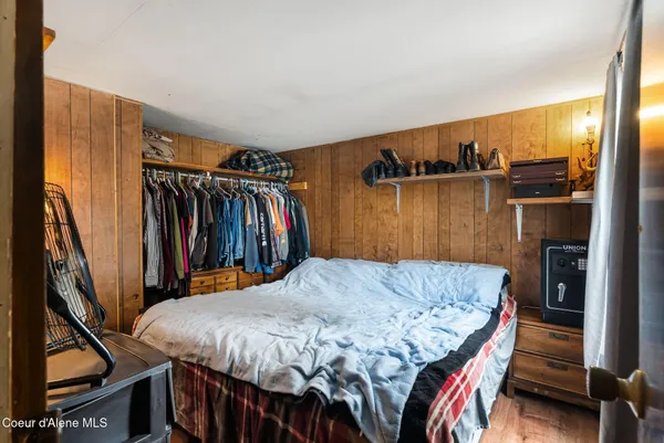 $379,900 | 582 Mountain View Road, Clark Fork, ID 83811