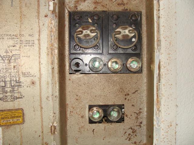 592 Mims Road DeFuniak Springs, FL 32433 - Photo 48 of 67 Fuse Box