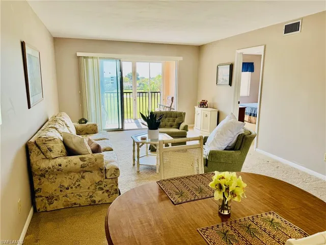 $212,000 | 190 Pebble Beach Boulevard, Unit 304, Naples, FL 34113