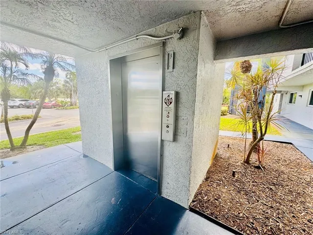 $212,000 | 190 Pebble Beach Boulevard, Unit 304, Naples, FL 34113